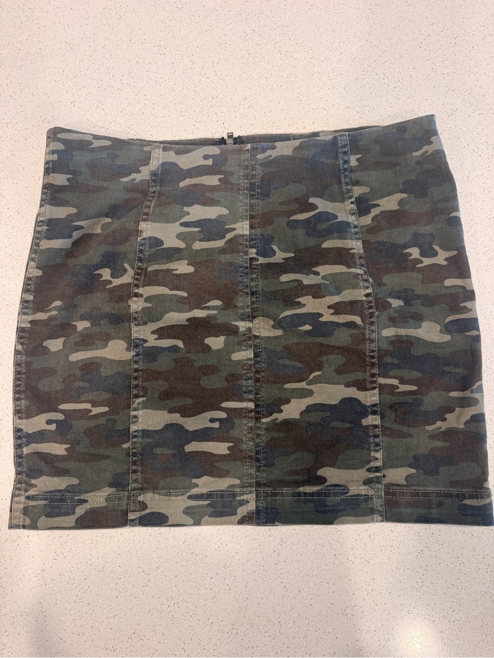 Free People Camo Cargo Style Mini Skirt Size 12